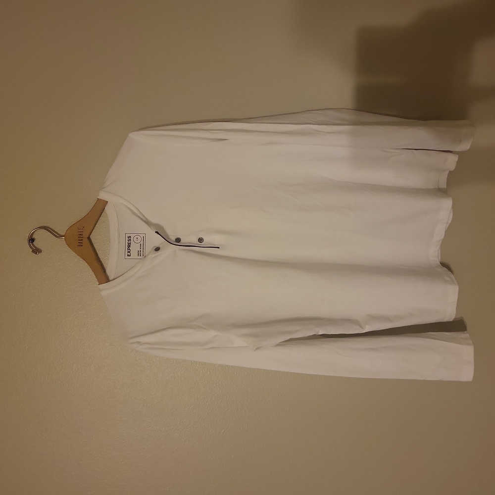 Long sleeve henleybshirt